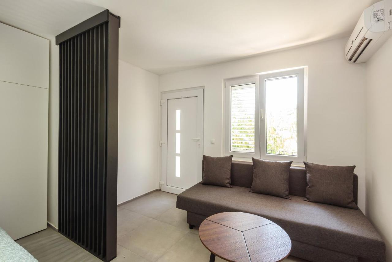 Family House Grey Appartement Duboka Buitenkant foto
